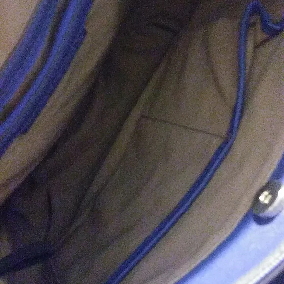 Emma & Sophia Leather Tote - Picture 5 of 5